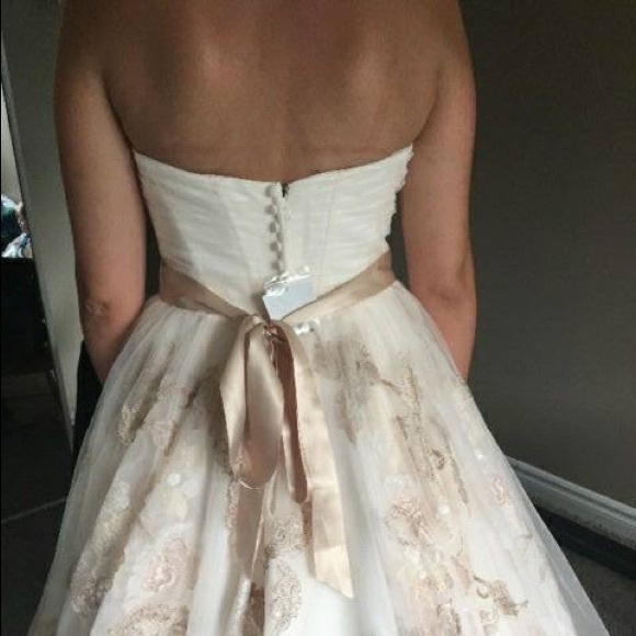 Oleg Cassini wedding dress - Picture 5 of 6